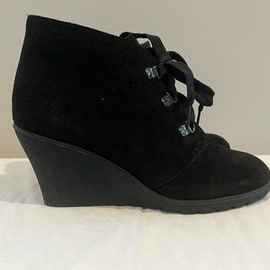 Suede shoes wedges